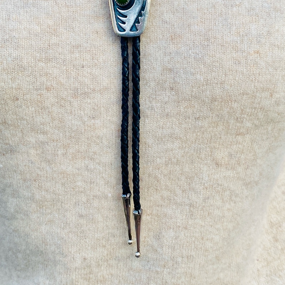 Elegant Sterling Silver Bolo Tie with leather ties also tipped with silver - Picture 10 of 11